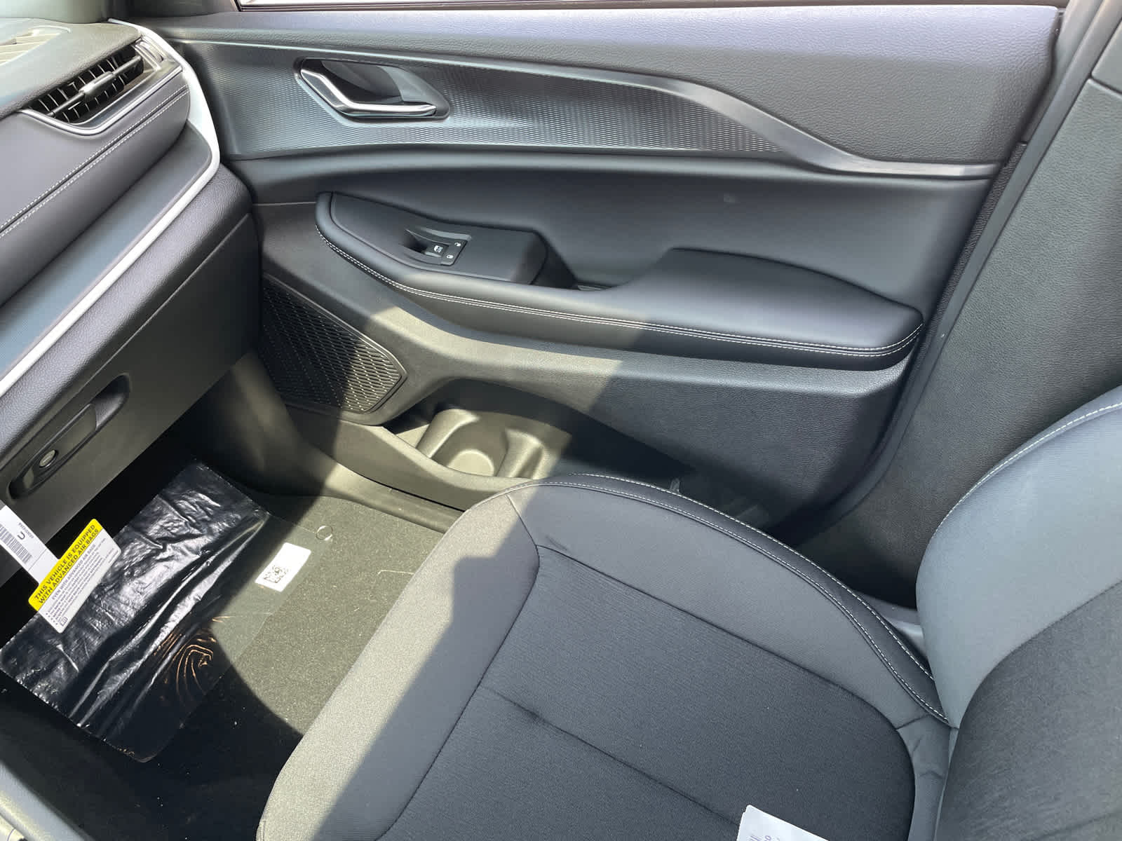 2025 Jeep Grand Cherokee Laredo X photo 14