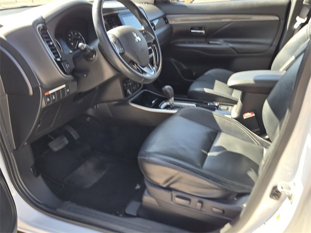 2020 Mitsubishi Outlander SEL photo 10