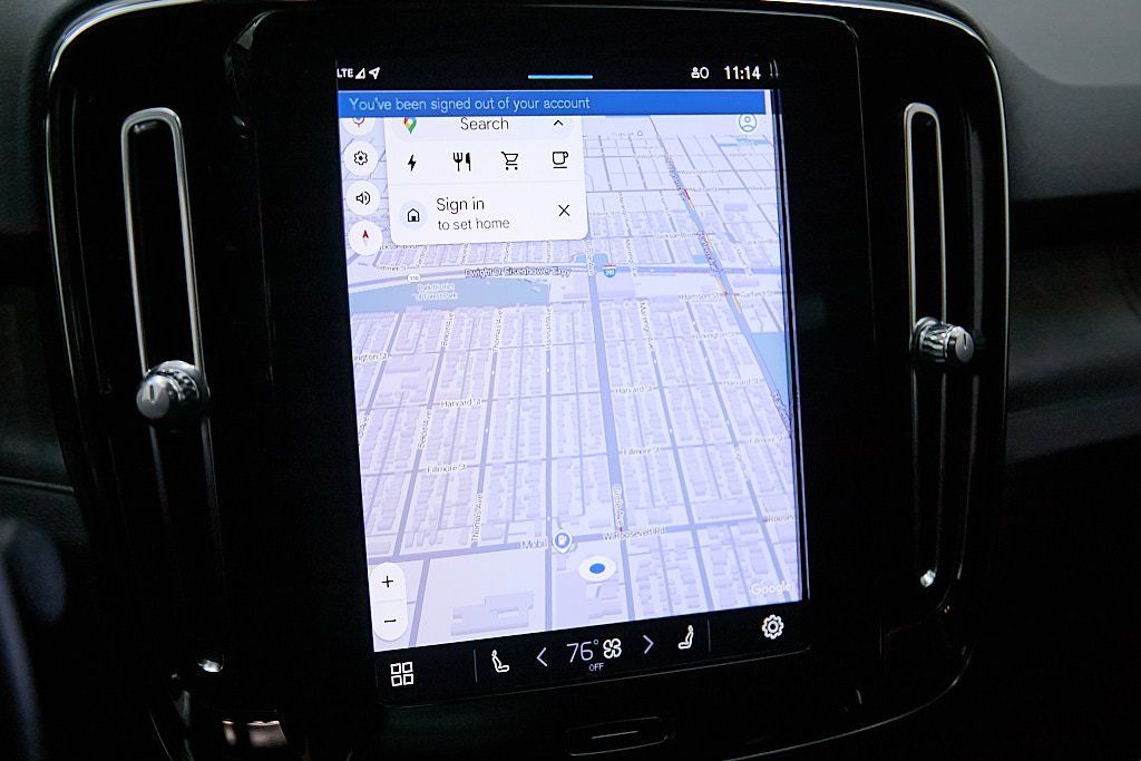 2023 VOLVO C40 - Image 17