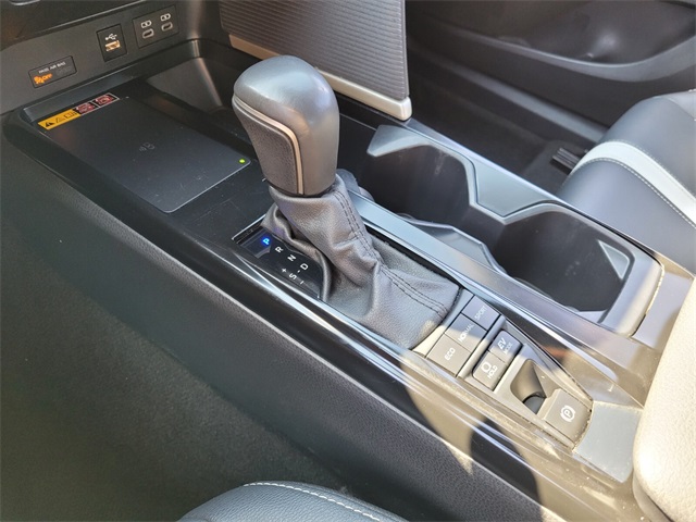 2025 Toyota Camry SE photo 27