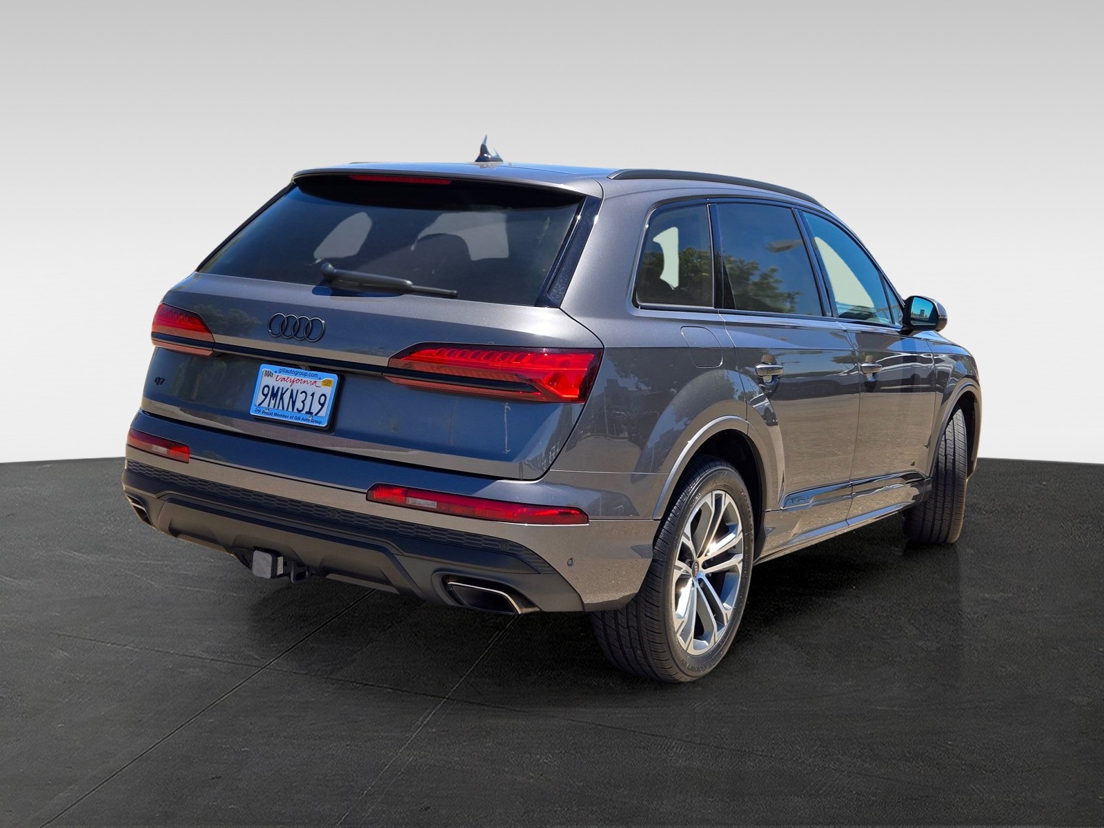 2025 Audi Q7 45 Premium Plus photo 4