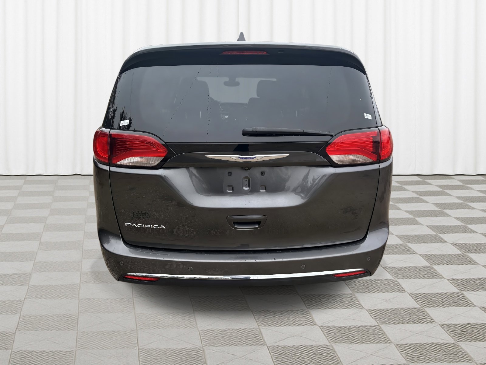 2020 Chrysler Pacifica Touring photo 4