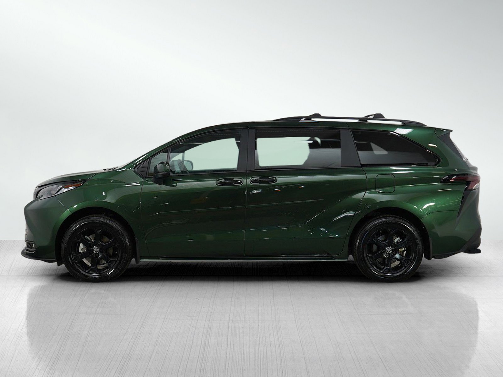 Used 2025 Toyota Sienna Woodland Edition with VIN 5TDCSKFC9SS177490 for sale in Bloomington, Minnesota