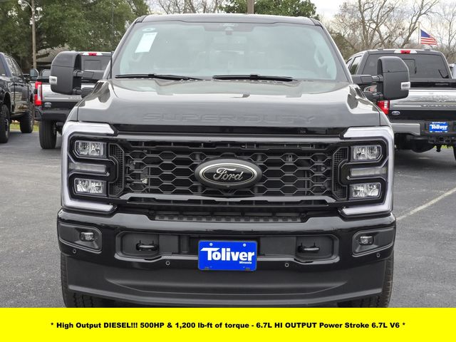 2025 Ford F-250 Lariat photo 3