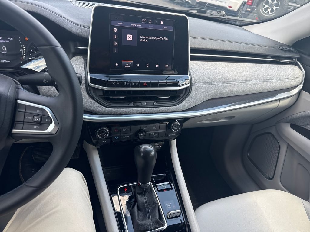 2022 Jeep Compass Latitude photo 15