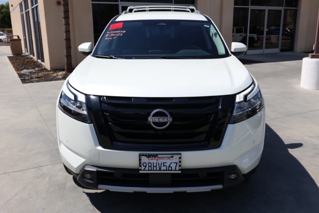 2022 Nissan Pathfinder SL photo 5