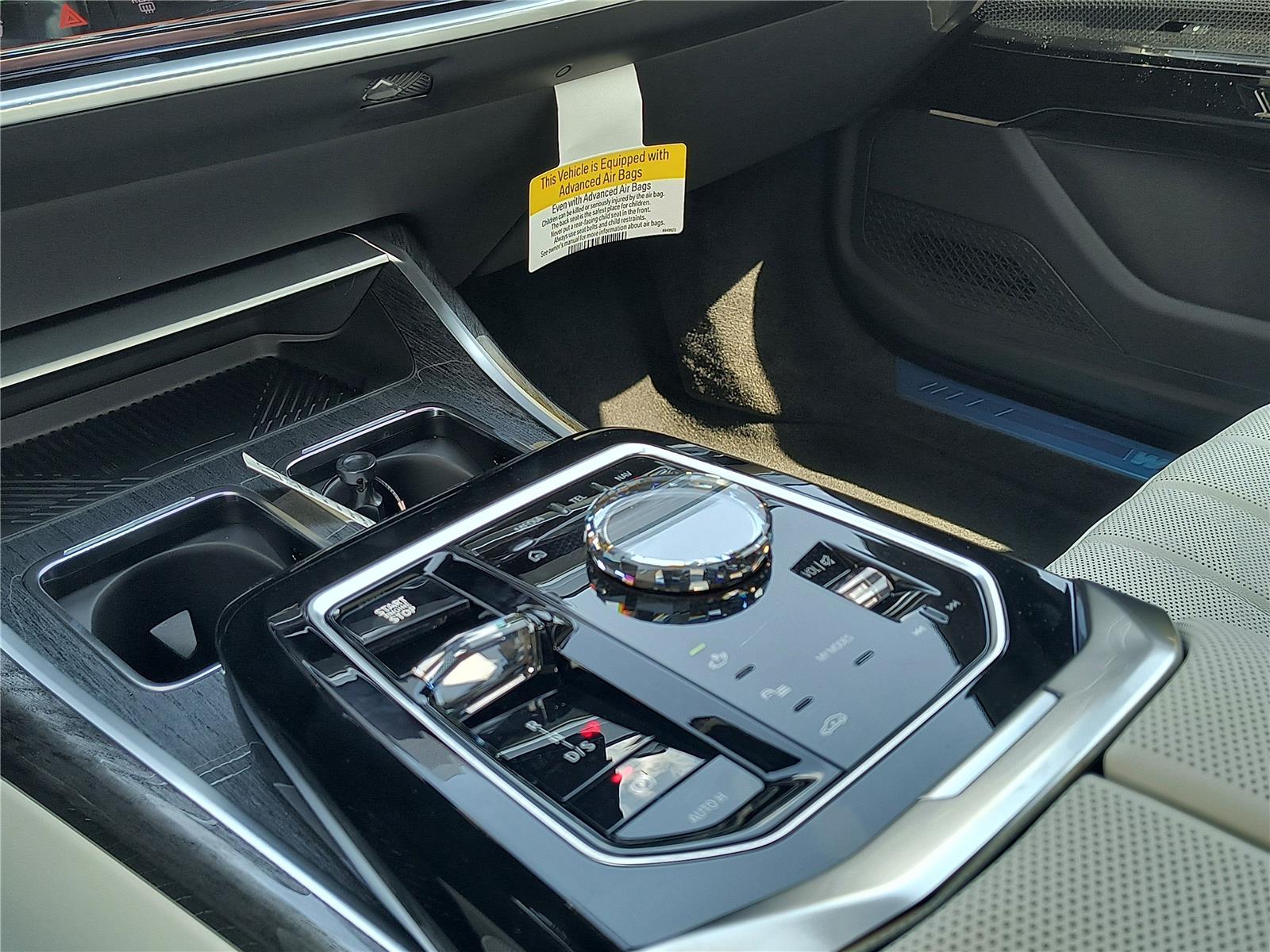 2025 Bmw 740i photo 7
