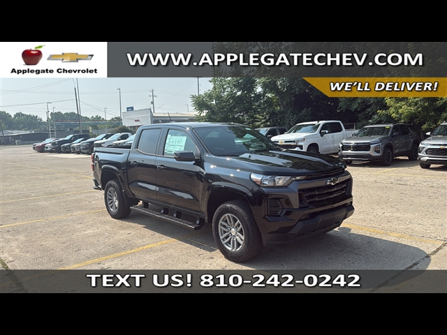 2025 Chevrolet Colorado Work Truck LT photo 2