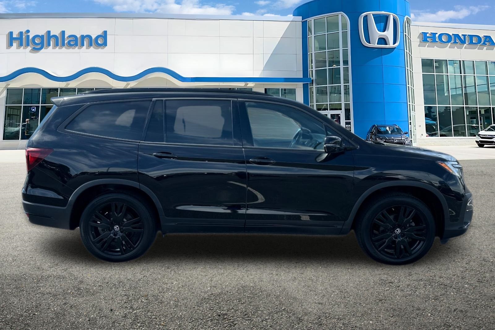 2022 Honda Pilot Black Edition photo 4