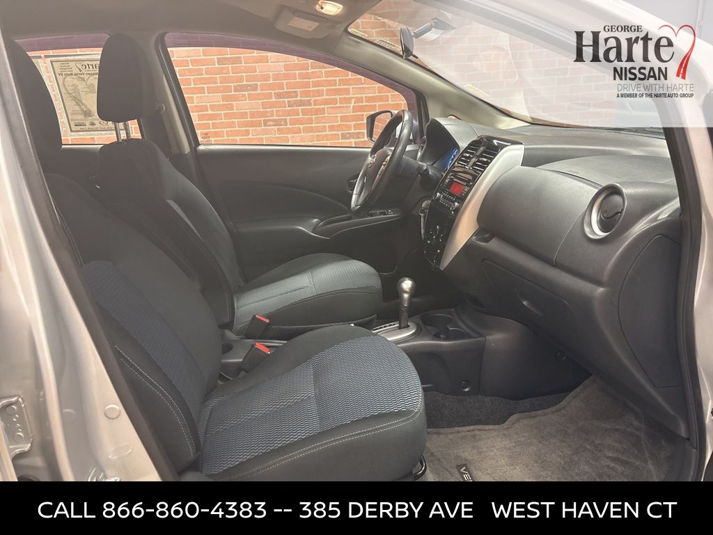 2015 Nissan Versa Note SV photo 21