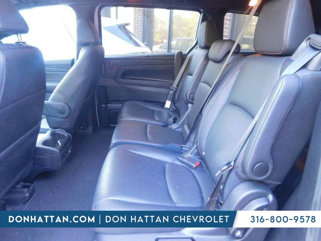 2023 Honda Odyssey Sport photo 2