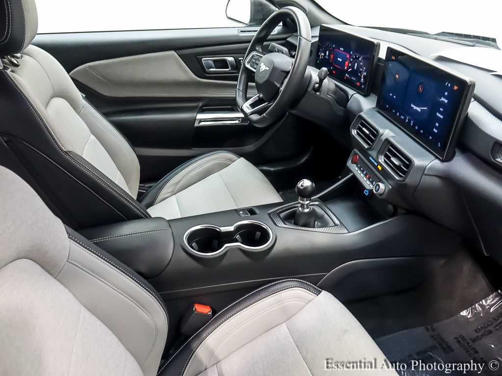 2025 FORD MUSTANG - Image 22