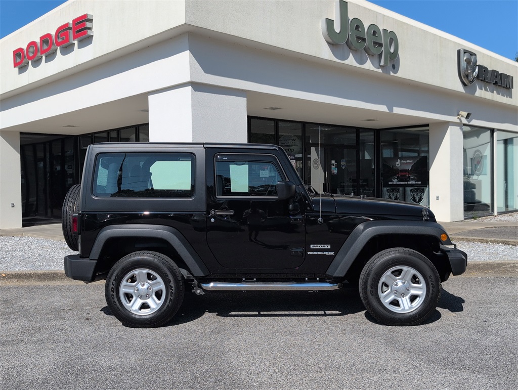2018 Jeep Wrangler Sport photo 3