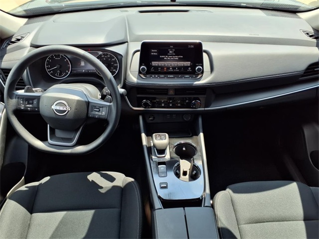 2026 Nissan Rogue S photo 2