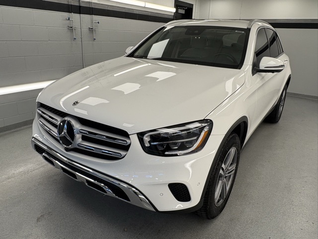2022 Mercedes-Benz GLC GLC300's photo