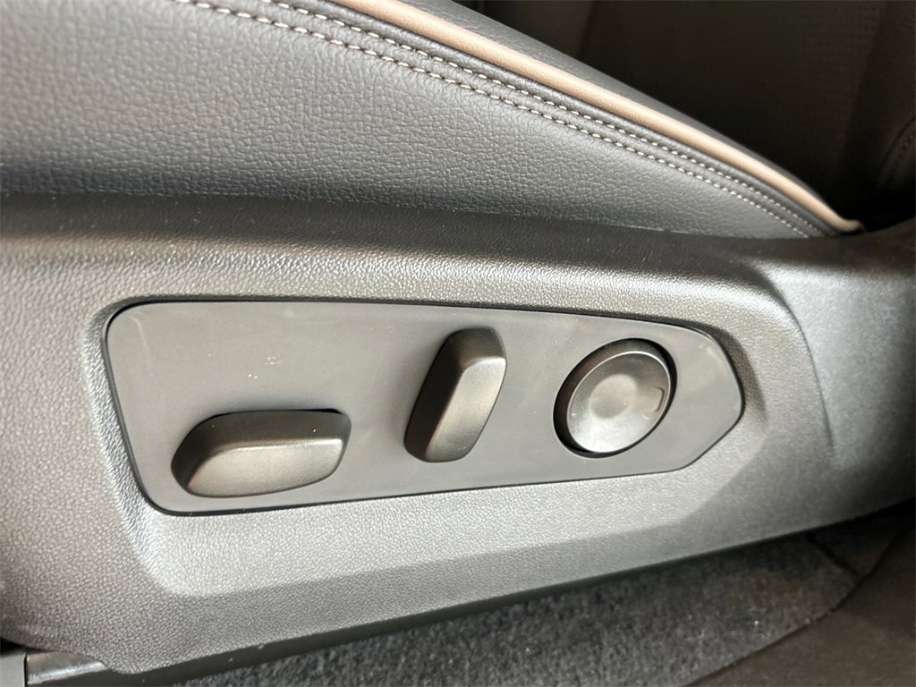 2026 GMC CANYON - Image 17