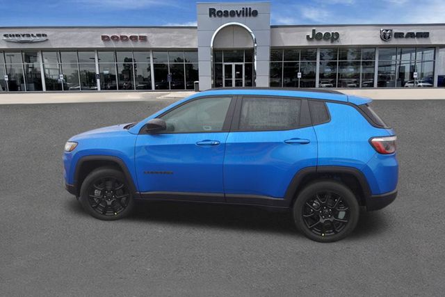 2026 Jeep Compass Latitude Altitude photo 4