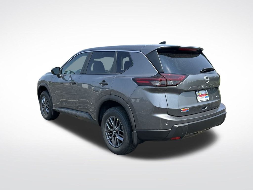2026 Nissan Rogue S photo 3