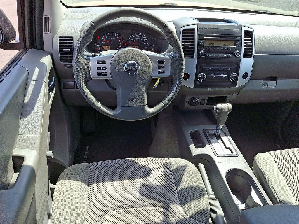 2015 Nissan Frontier S Crew Cab photo 11