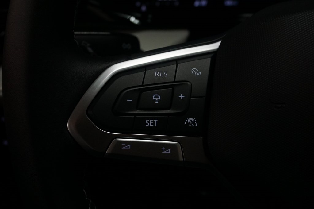 2025 Volkswagen Taos S photo 15