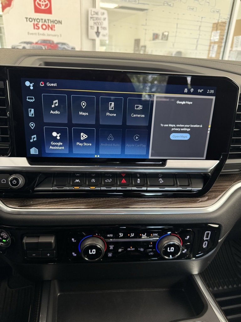 2025 Chevrolet Silverado 1500 RST photo 2