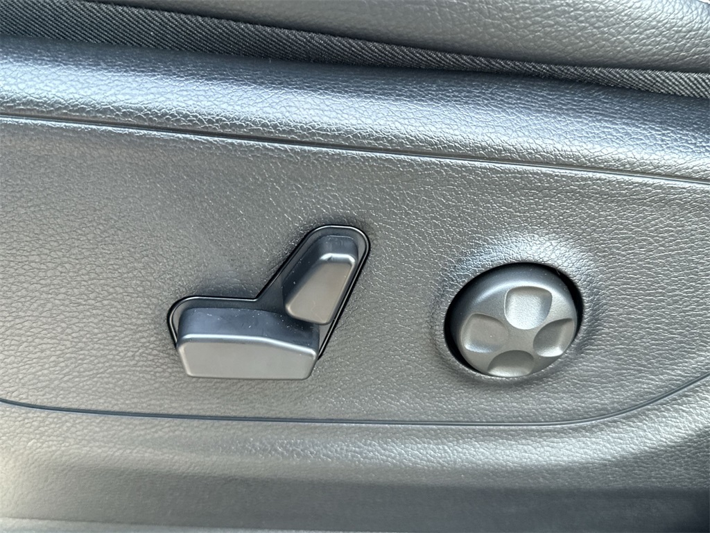 2026 Ram 1500 Rebel photo 17