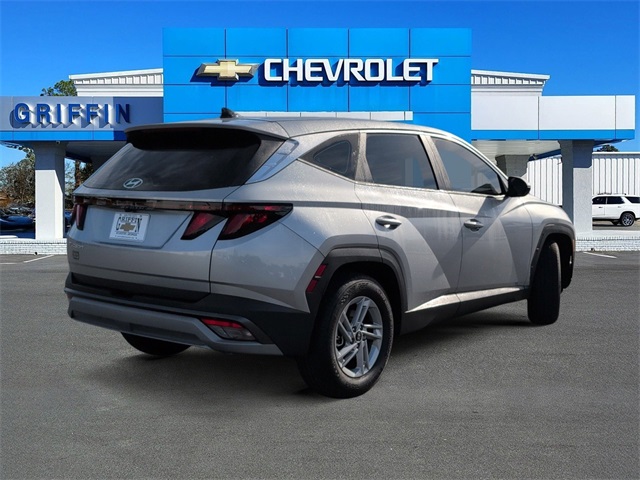 2025 Hyundai Tucson SE photo 3