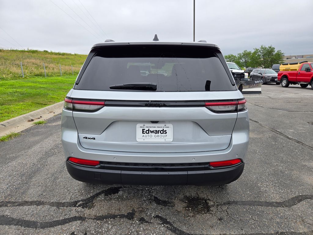 2025 Jeep Grand Cherokee Altitude X photo 3