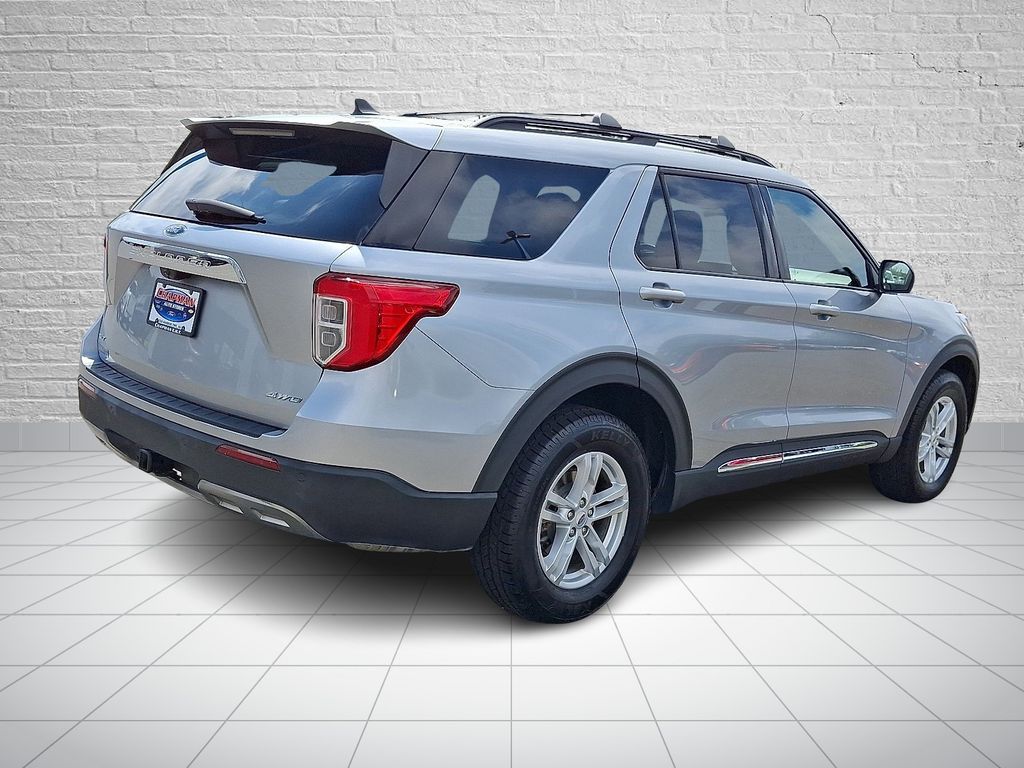 2022 Ford Explorer XLT photo 2