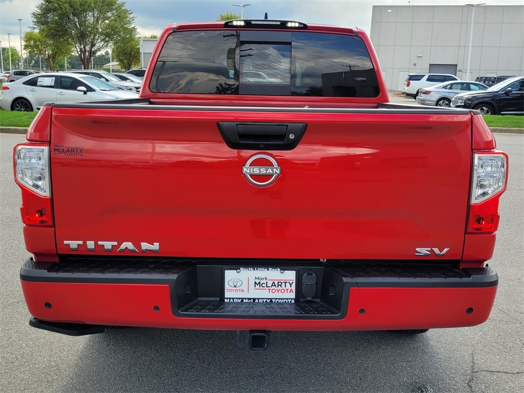 2023 Nissan Titan SV photo 9