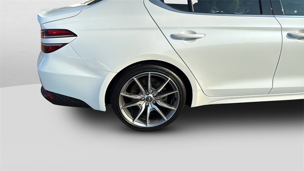 2022 Genesis G70 2.0T photo 24