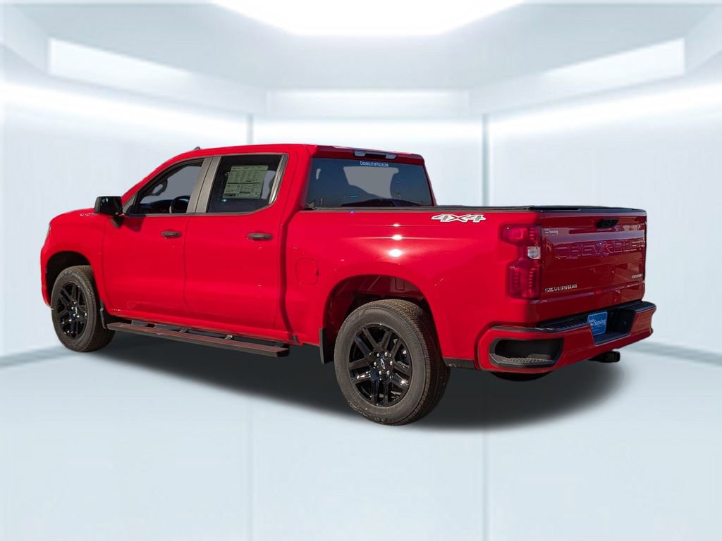 2025 Chevrolet Silverado 1500 Custom photo 3