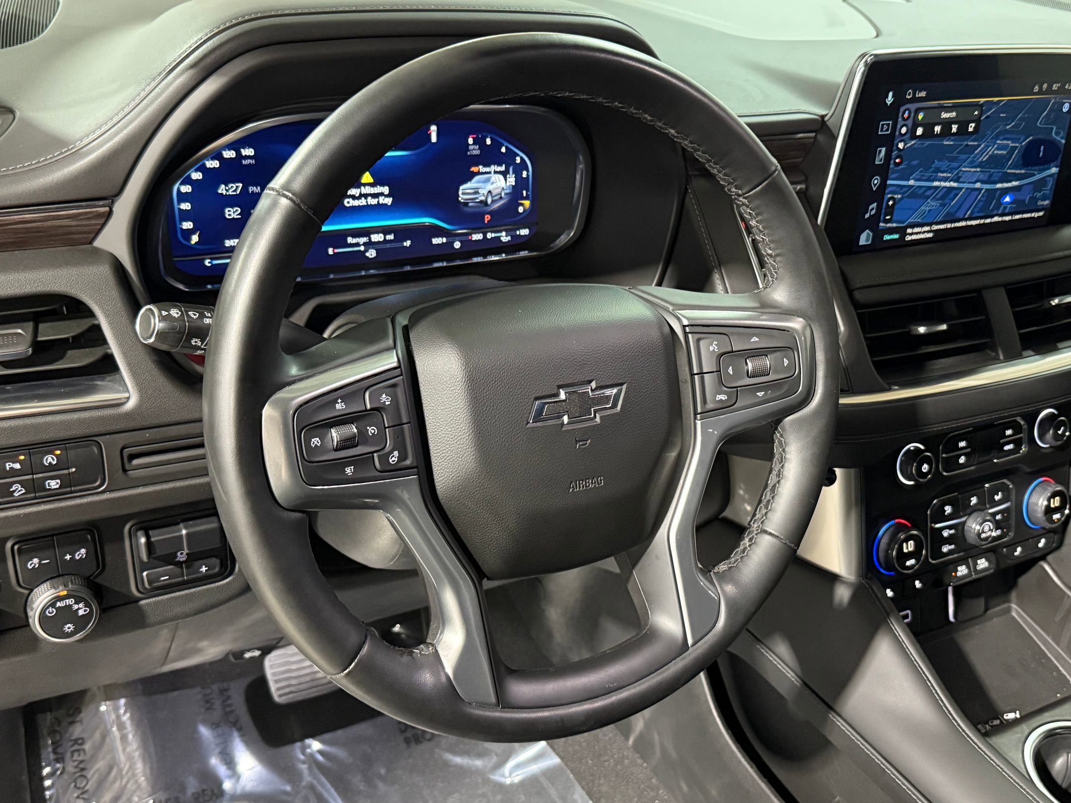 2024 Chevrolet Suburban Z71 photo 2