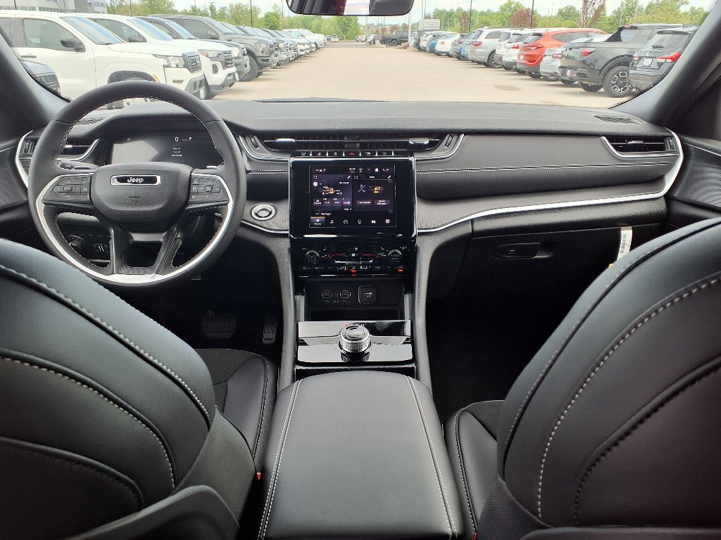 2025 Jeep Grand Cherokee Altitude X photo 6