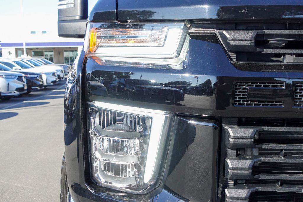 2021 Chevrolet Silverado 2500HD LTZ photo 3