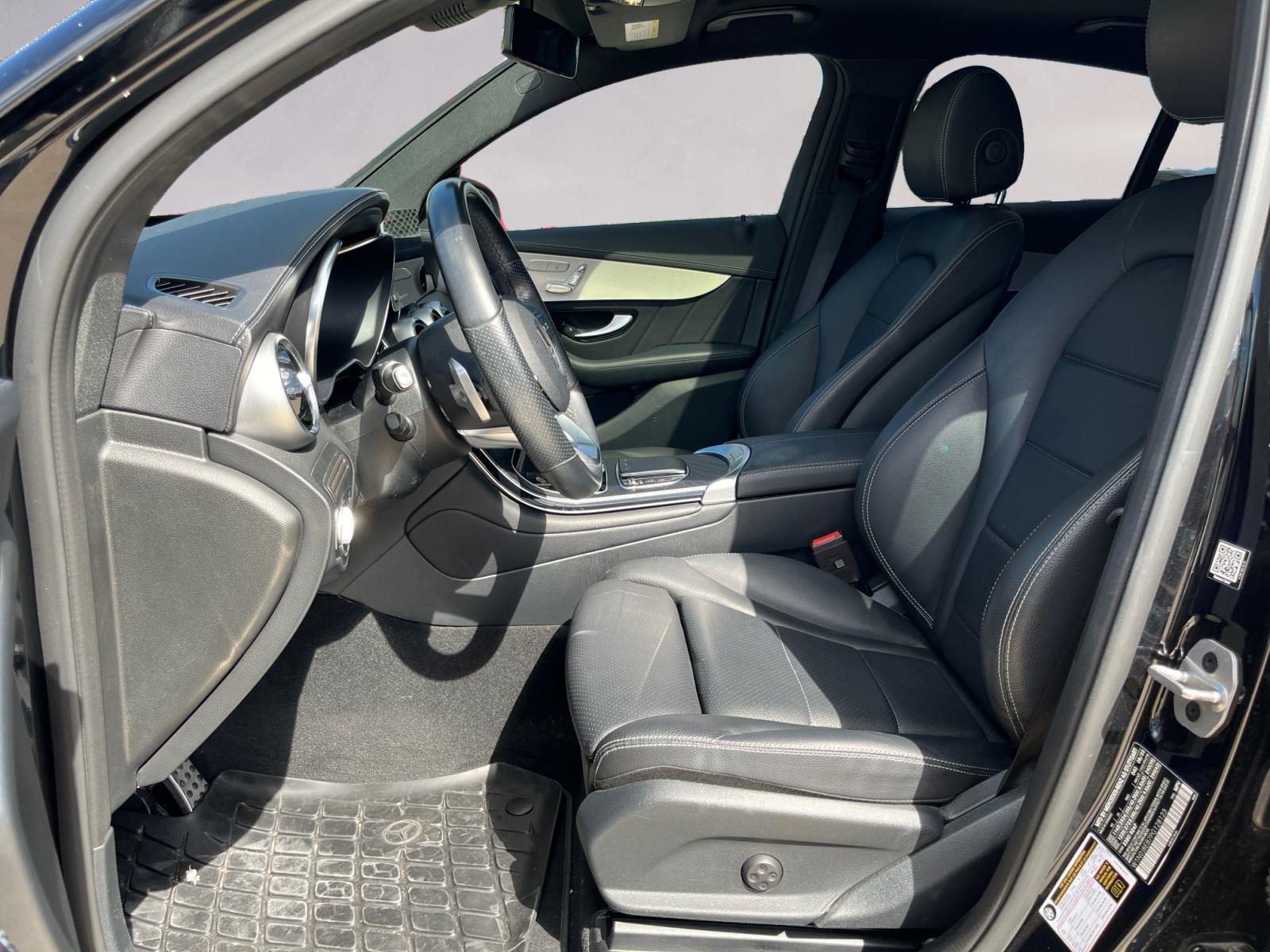 2023 Mercedes Benz GLC 300 4MATIC photo 9