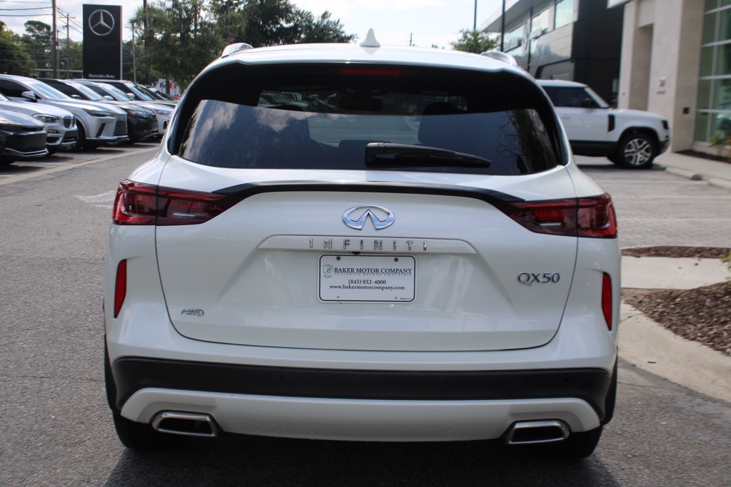 2022 Infiniti QX50 Luxe AWD photo 7