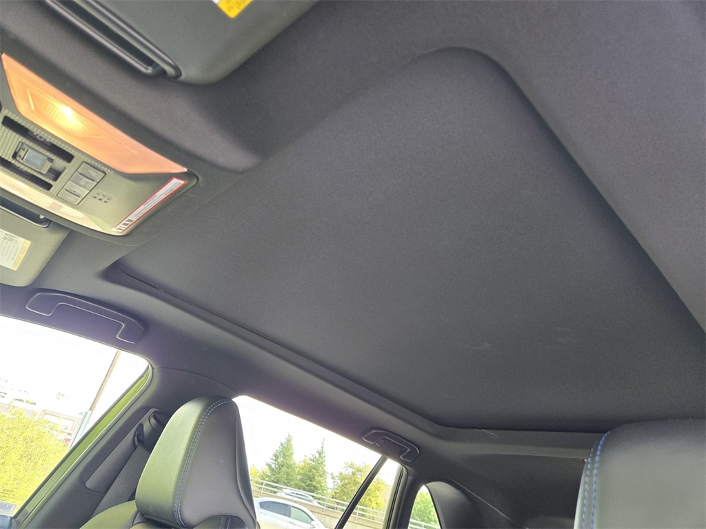 2021 Toyota RAV4 Hybrid XSE photo 15