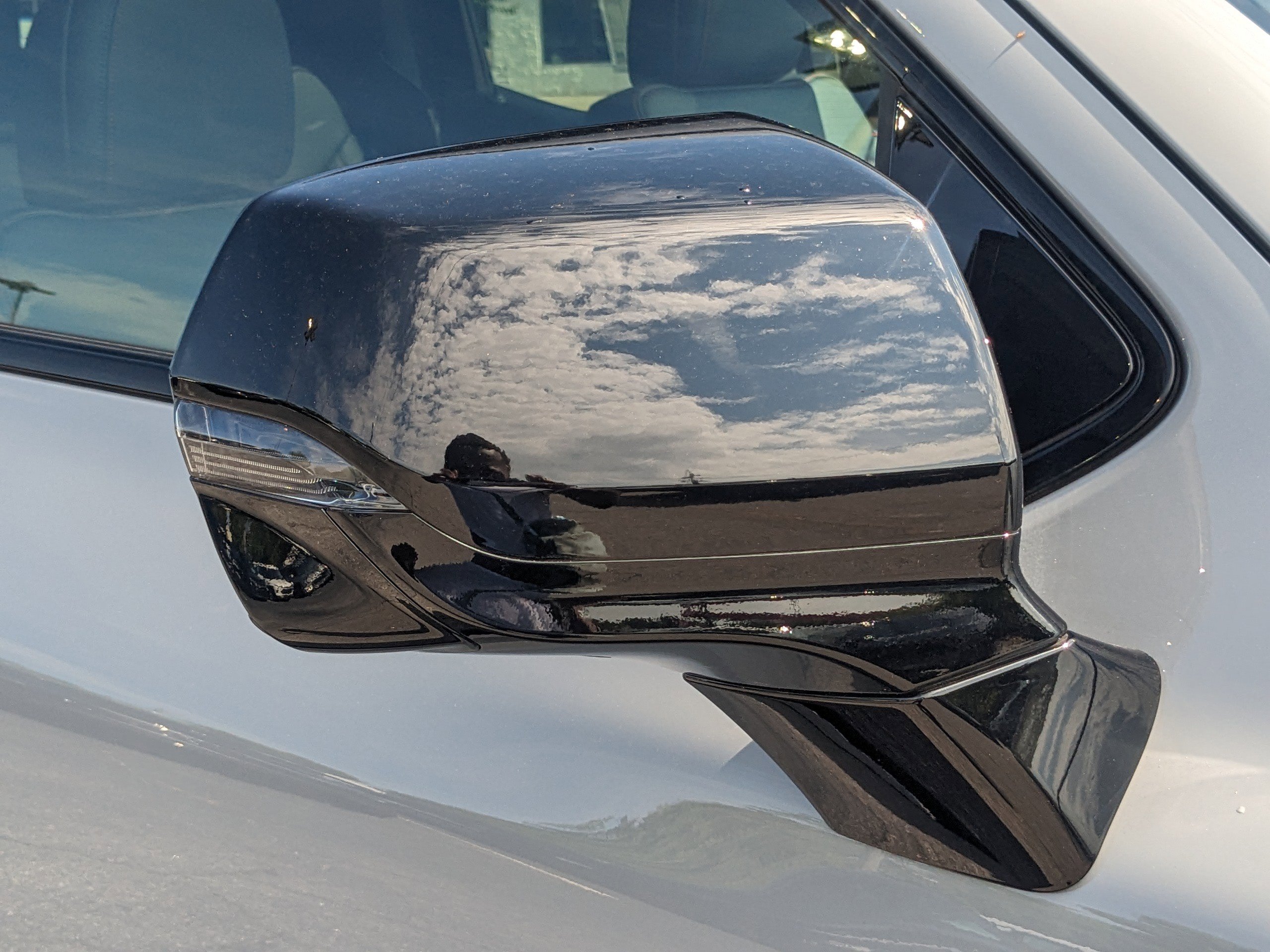 2025 Chevrolet Silverado EV RST photo 12