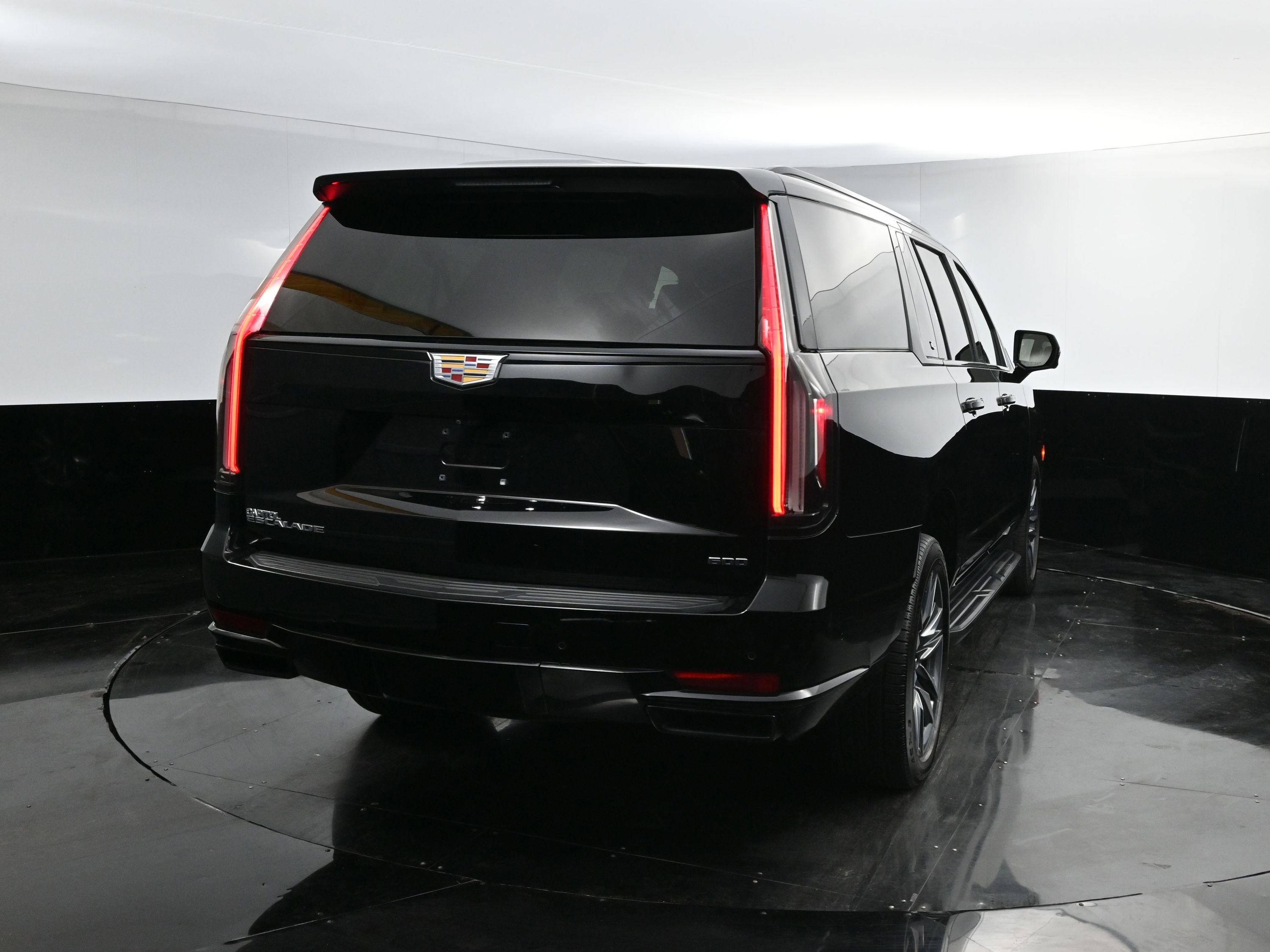 2023 Cadillac Escalade ESV Sport photo 4