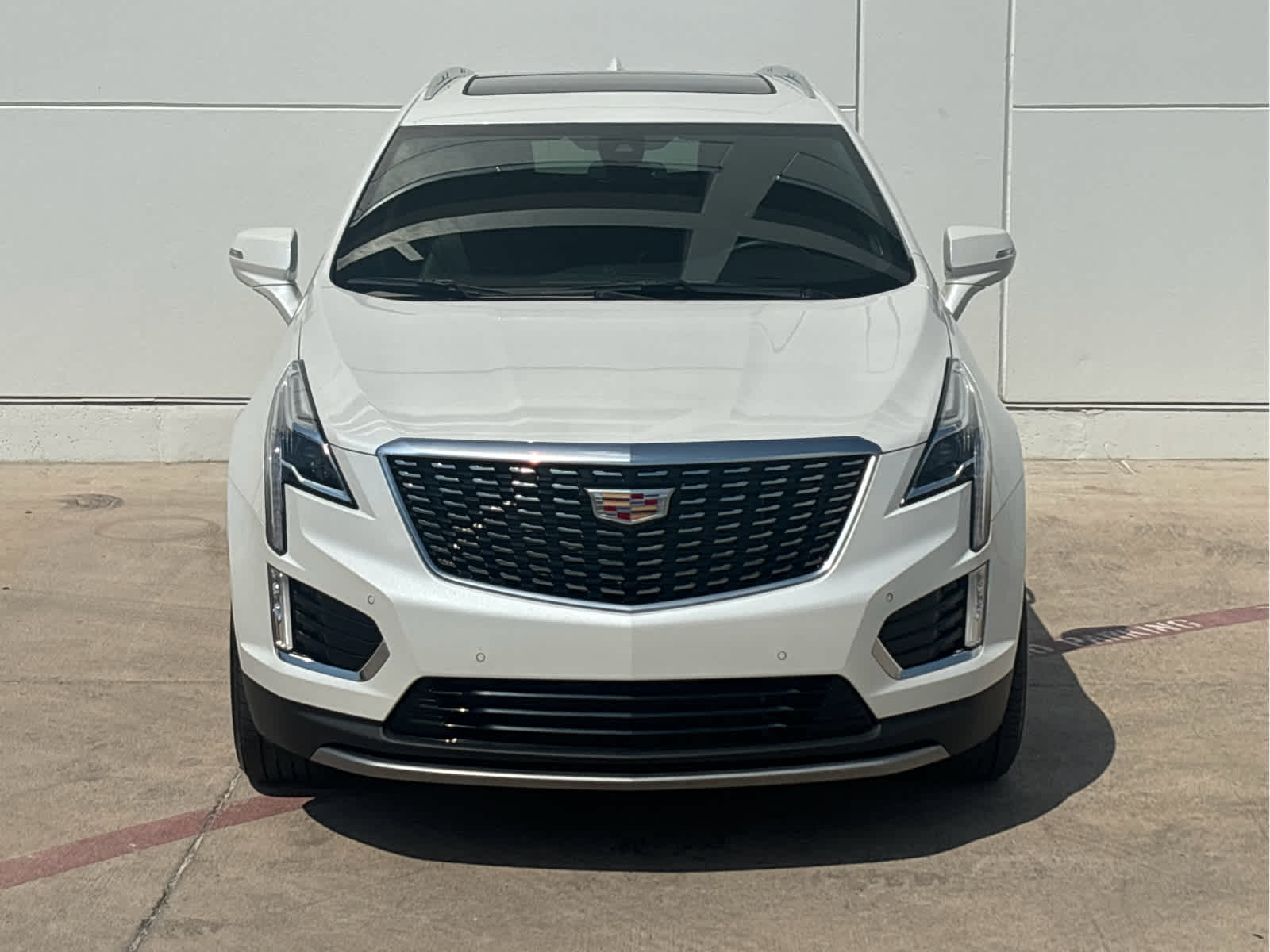2025 Cadillac XT5 Premium Luxury photo 2
