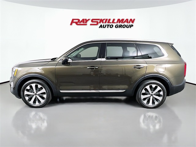 2022 Kia Telluride EX photo 3