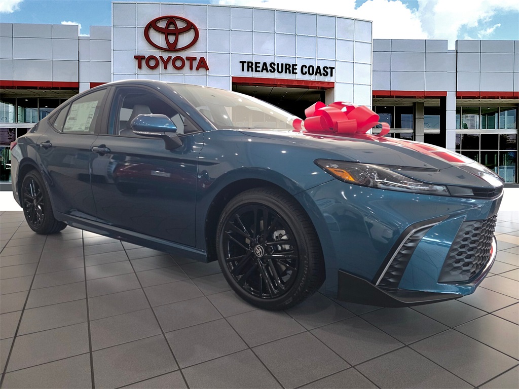 2026 Toyota Camry SE's photo