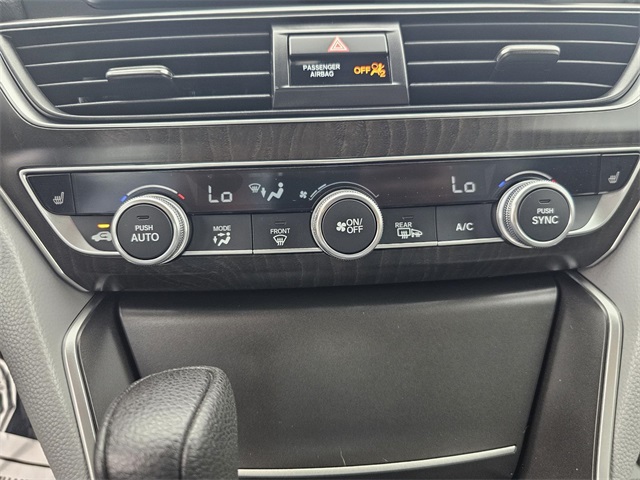 2019 Honda Accord EX photo 32