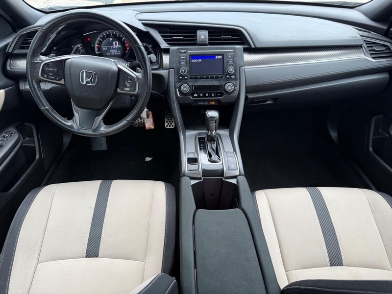 2018 Honda Civic Sport photo 13