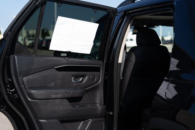 2025 Honda Pilot Touring photo 20