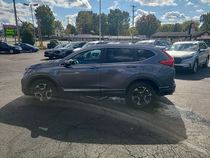 2017 Honda CR-V Touring photo 3