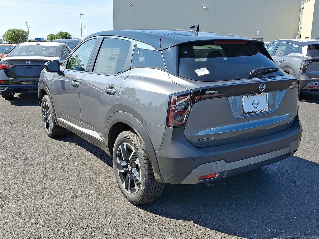 2025 Nissan Kicks SV photo 2