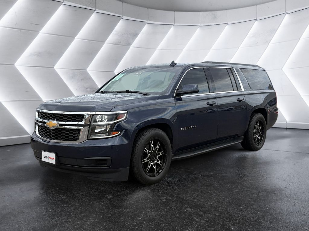 2019 Chevrolet Suburban LT photo 3