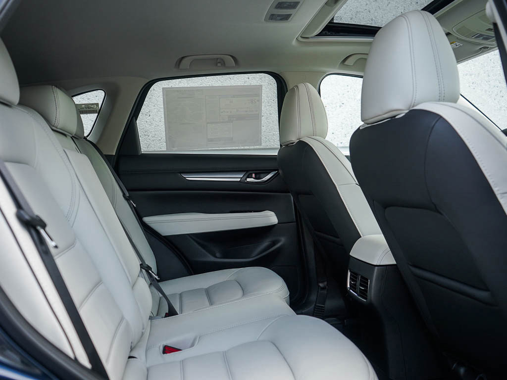 2025 Mazda CX-5 2.5 Premium Plus photo 11